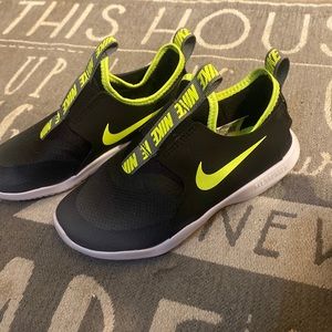 Nike Flexrunner Shoes